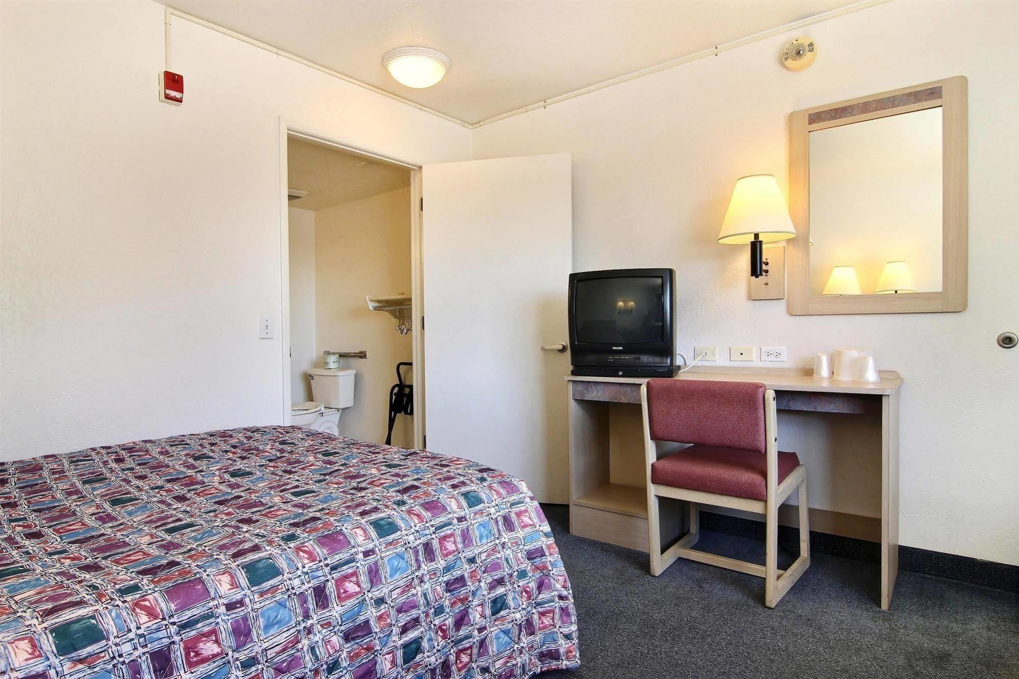 Motel 6-Santa Rosa, Nm Экстерьер фото